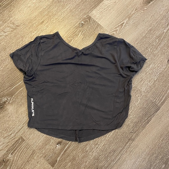 Alphalete Dark Grey T-Shirt 🐺 - Picture 1 of 2